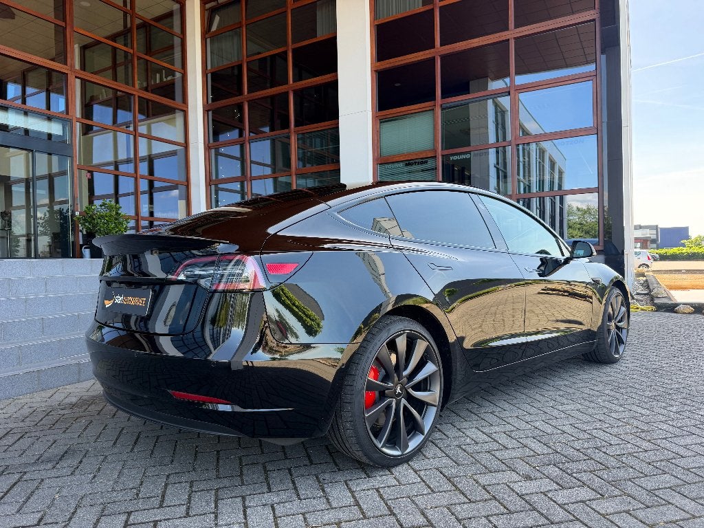 Tesla Model 3 Performance  BTW 486PK AWD €22900 ex €277,=pm, Automaat, Zwart, Zwart, Leder