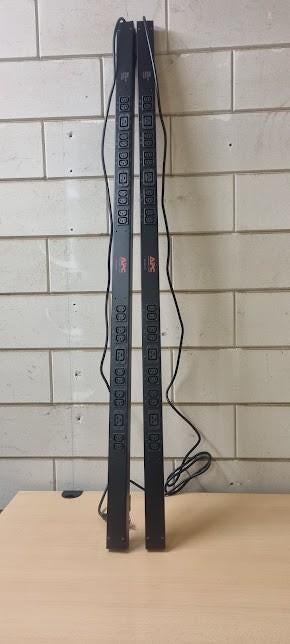 APC rack stroomverdelers (PDU) – 2 stuks, Ophalen of Verzenden, Nieuw
