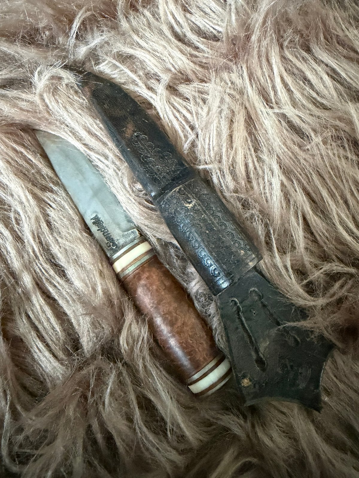 Vintage Zweeds Sandvik Jachtmes / Puukko met Lederen Schede, Ophalen of Verzenden, Overige soorten, Mes of Dolk