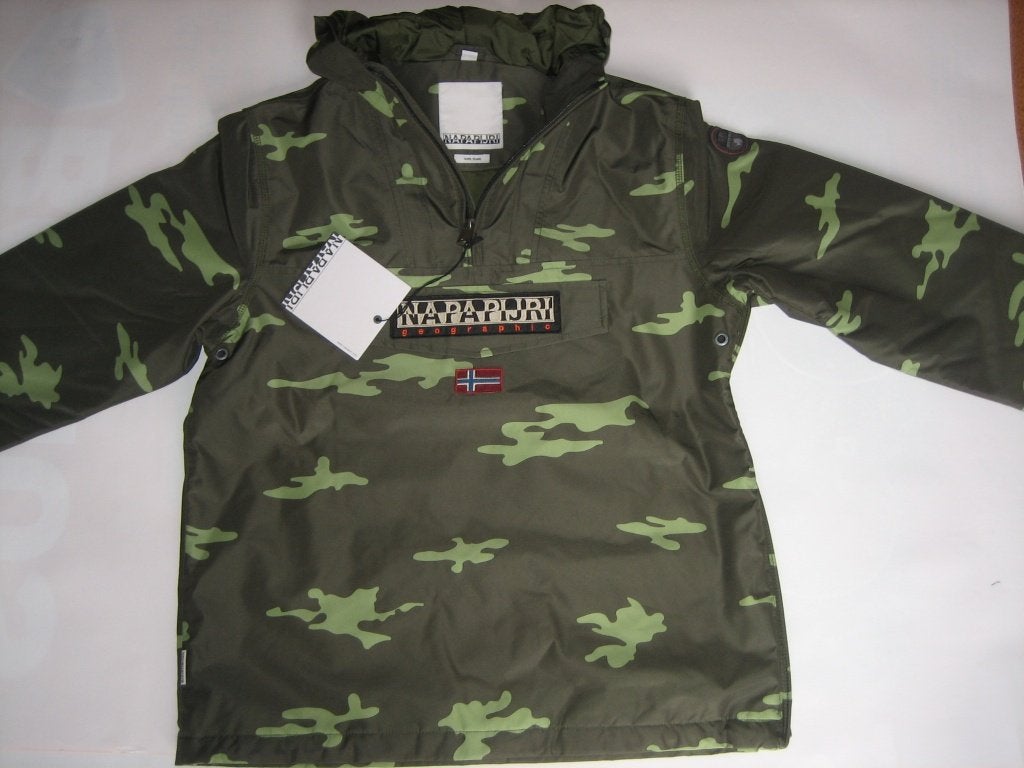 Nieuwe Napapijri Rainforest Jas Camouflage - Maat 164/14, Kinderen en Baby's, Jongen of Meisje, Nieuw, Ophalen of Verzenden, Napapijri