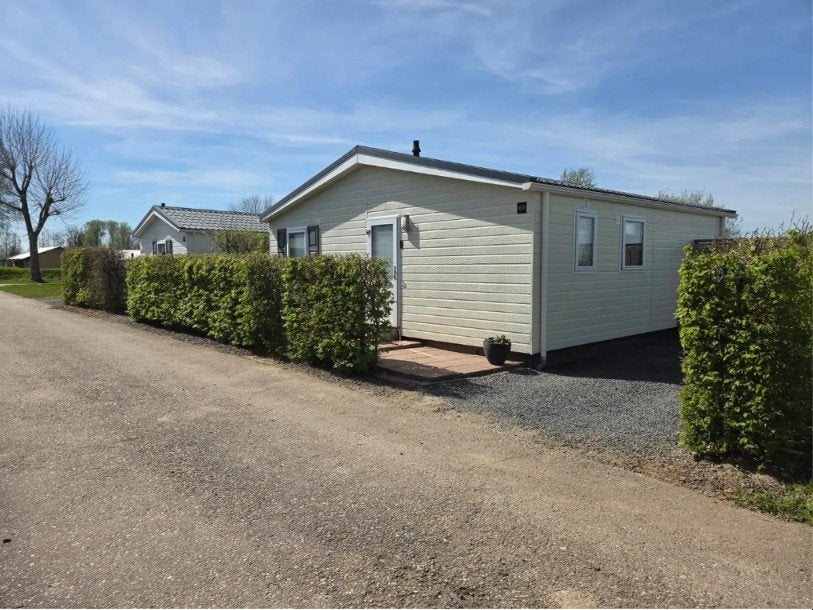 Instapklaar chalet met vrij uitzicht, 386m2 eigen grond, 48 m², Chalet, Gelderland, 2 slaapkamers