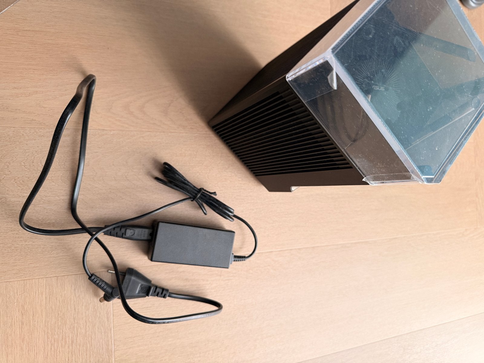 Asus XT12, Computers en Software, Ophalen of Verzenden, Zo goed als nieuw, Router met modem