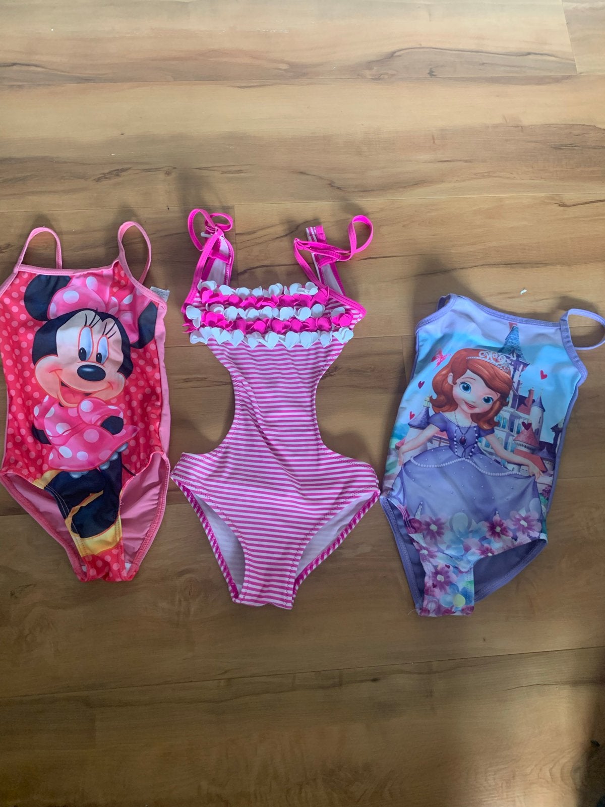 3x Badpakken voor meisjes - Minnie Mouse, Sofia, Roze streep, Ophalen of Verzenden, Zo goed als nieuw, Meisje, Badpak
