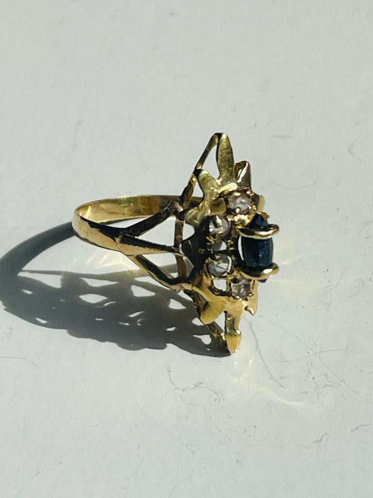 18K Gouden Ring met Blauwe Saffier en Zirkonia's, Sieraden, Tassen en Uiterlijk, Ringen, Verzenden, Zo goed als nieuw, 17 tot 18