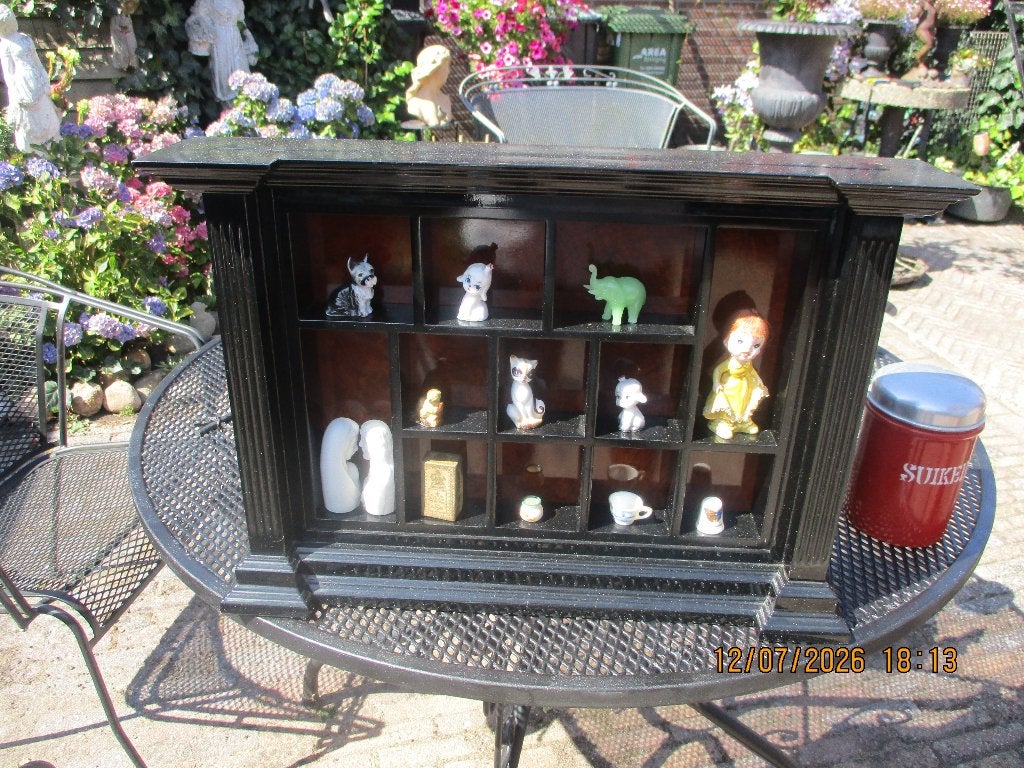 wand kastje met in houd, Huis en Inrichting, Woonaccessoires | Wandplanken en Boekenplanken, Ophalen of Verzenden
