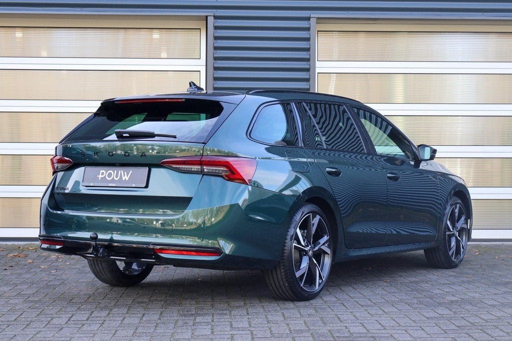 Skoda Octavia Combi 1.5 TSI 150pk MHEV Sportline Tour | 19", Auto's, Skoda, 1498 cc, Euro 6, 4 cilinders, Leder en Stof