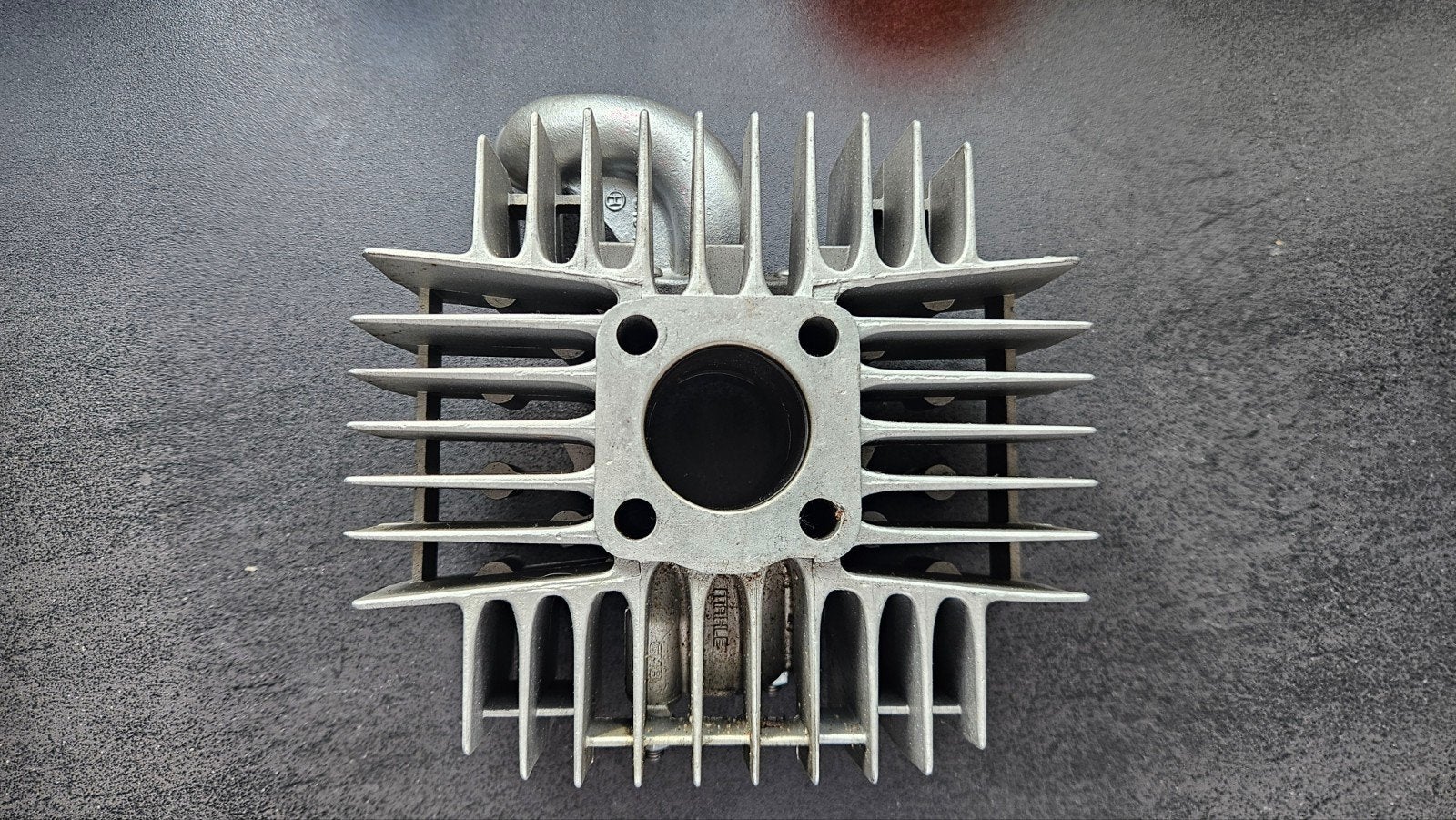 Mahle 15 73 98 Cilinder - Smalle Tap, Ophalen of Verzenden, Gebruikt, Cilinder