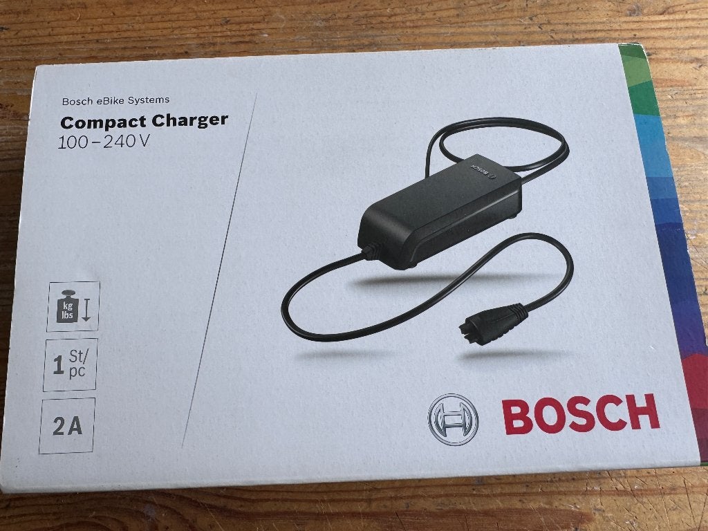 Bosch Compact Charger 100-240V | NIEUW, Nieuw