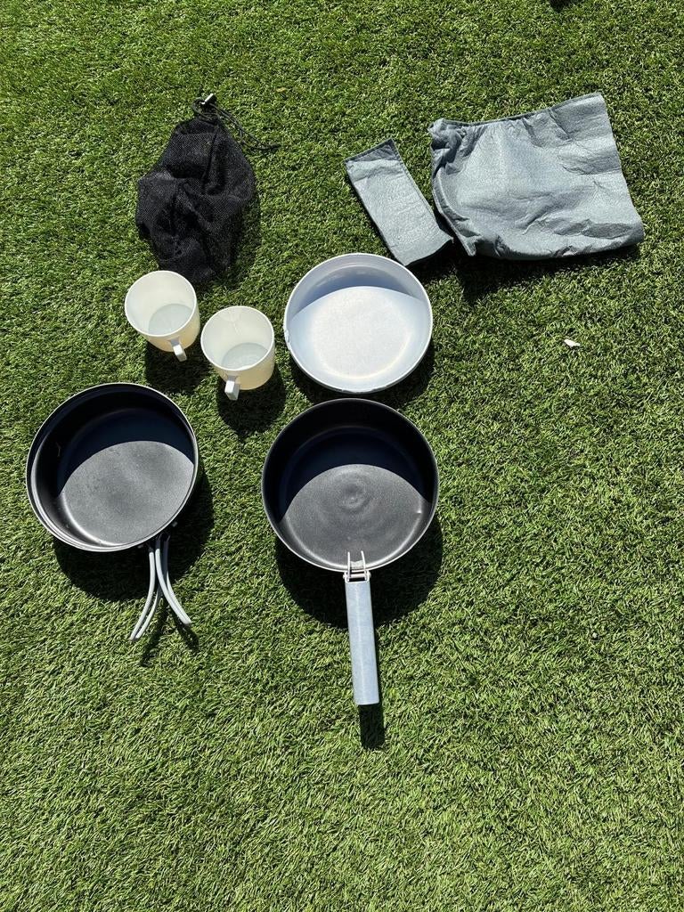 Outdoor kampeer kookset - Pannen, koekenpan en bekers, Ophalen, Gebruikt