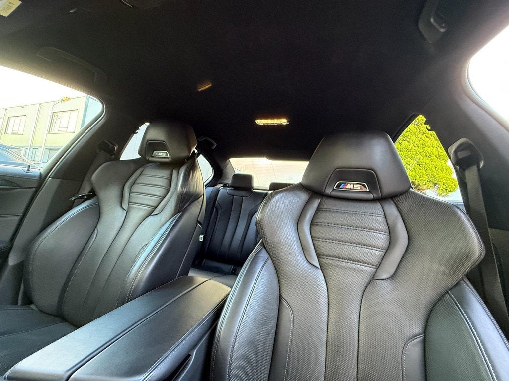 BMW 5-serie M5 Carbon/Bowers&Wilkins/Softclose/HUD/Keramisch, Auto's, BMW, Automaat, Gebruikt, 2000 kg, Zwart