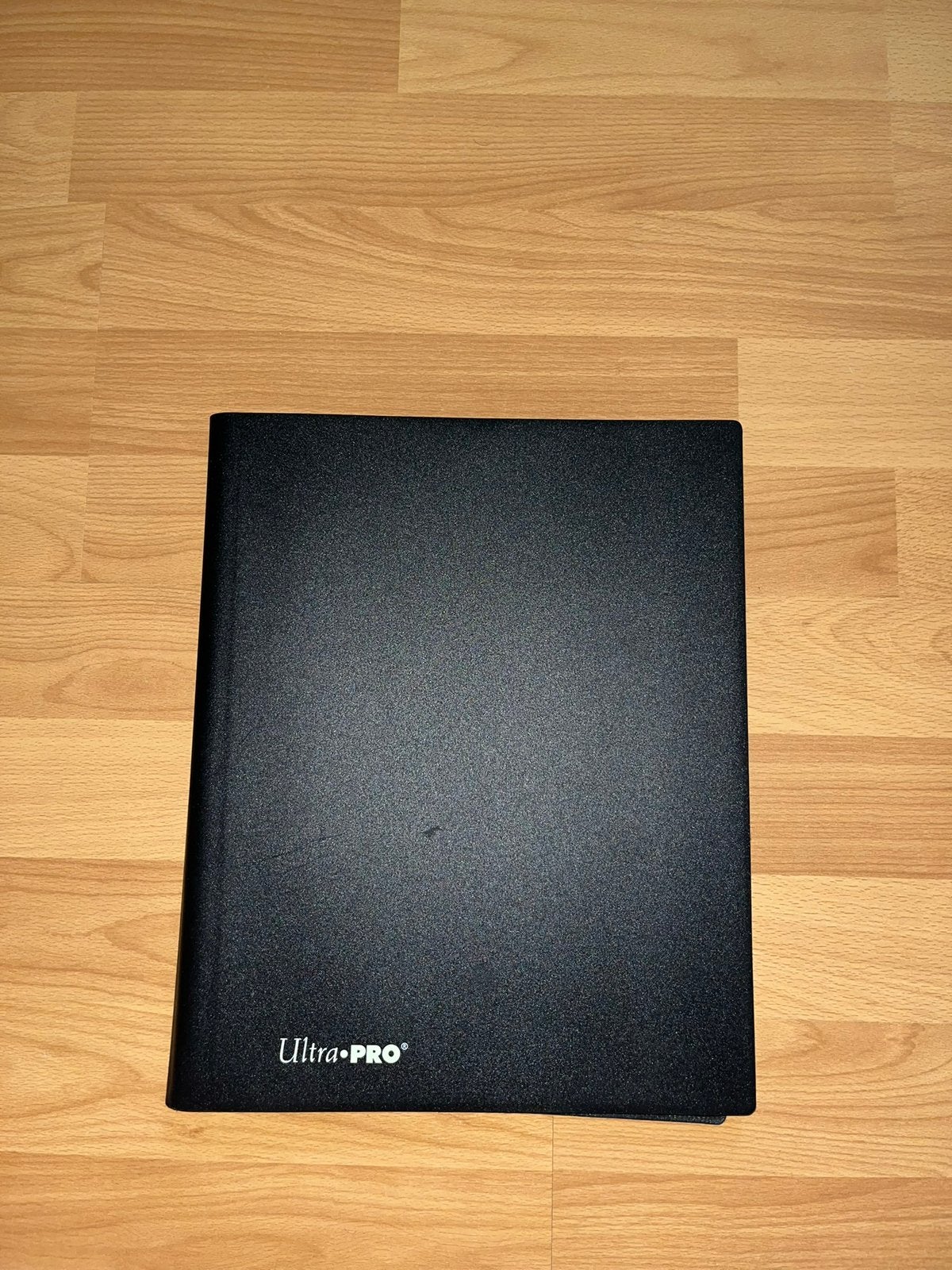 Ultra pro 9 pocket binder map, Ophalen of Verzenden, Zo goed als nieuw