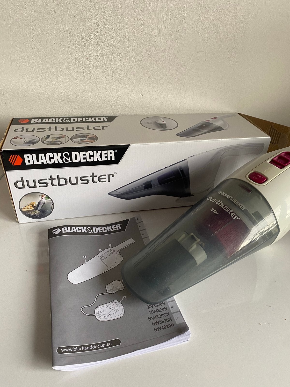 Black & Decker Dustbuster Kruimeldief 3.6V - Zo goed als nie, Kruimeldief, Draadloos, Ophalen of Verzenden, Zo goed als nieuw