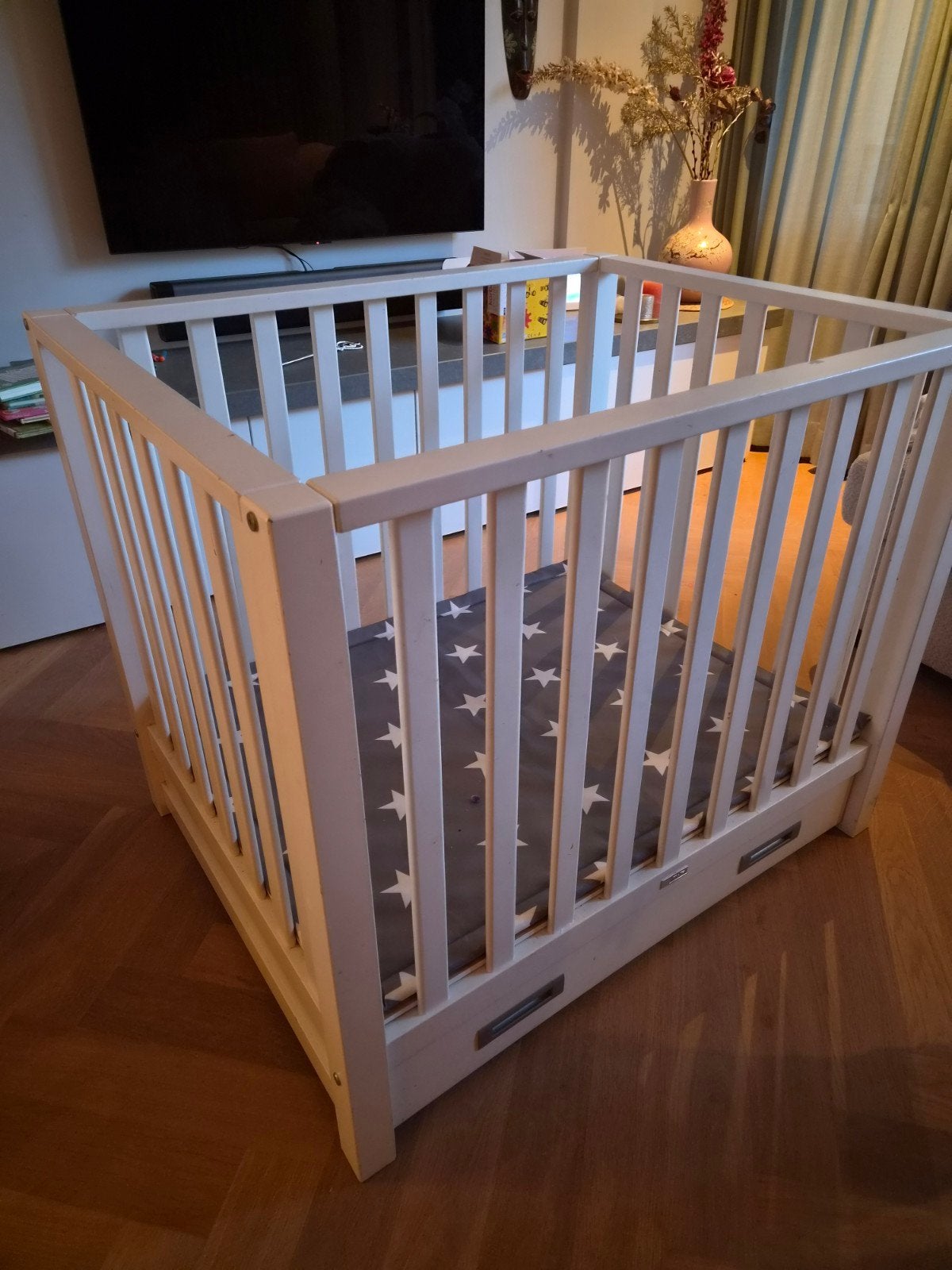Box 79 cm diepte x 101 breed x 85 hoog, Kinderen en Baby's, Ophalen of Verzenden, Gebruikt, Boxkleed