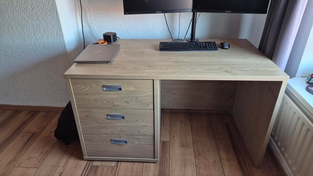 Stevig bureau met lades, Ophalen, Met lades, Hout, Bruin