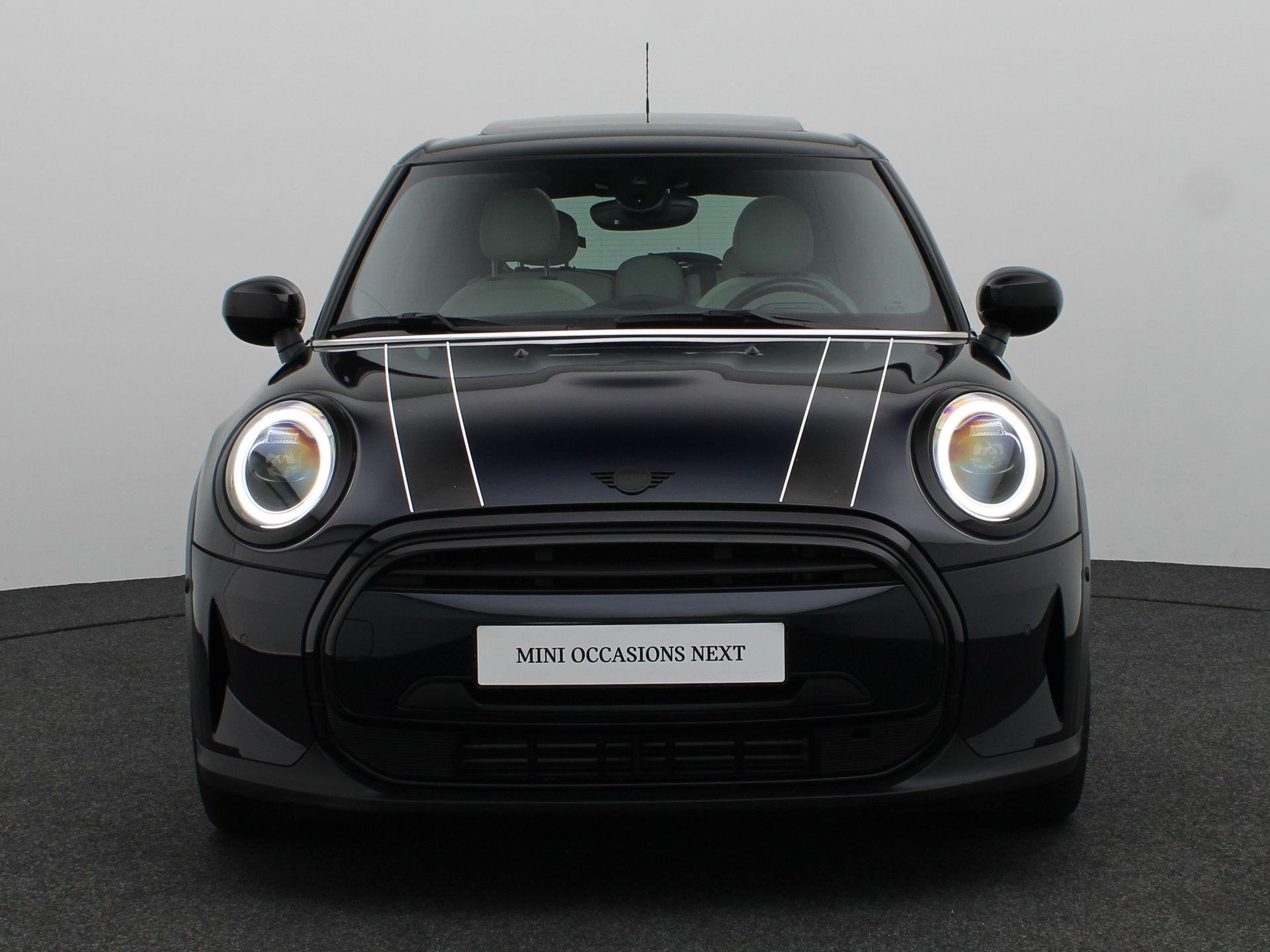 MINI 5-Deurs Cooper Business Edition + Classic Uitvoering +, Auto's, Mini, 136 pk, Gebruikt, Euro 6, Met garantie (alle)