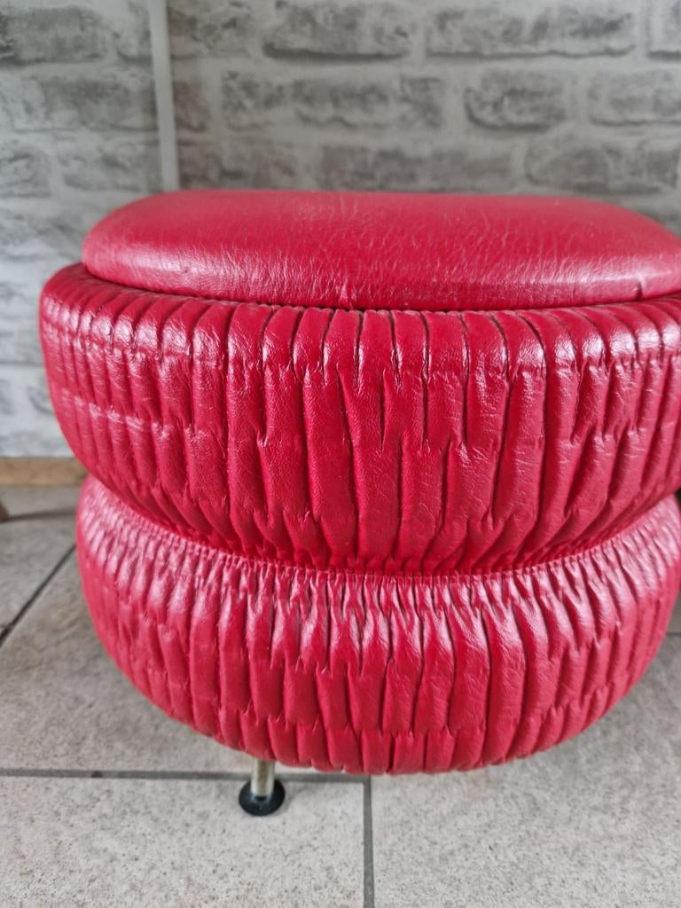 Supergave Rode Jaren 60-70 opberg Poef creme RETRO vintage, Minder dan 50 cm, Ophalen of Verzenden, Zo goed als nieuw, Retro vintage jaren 60-70