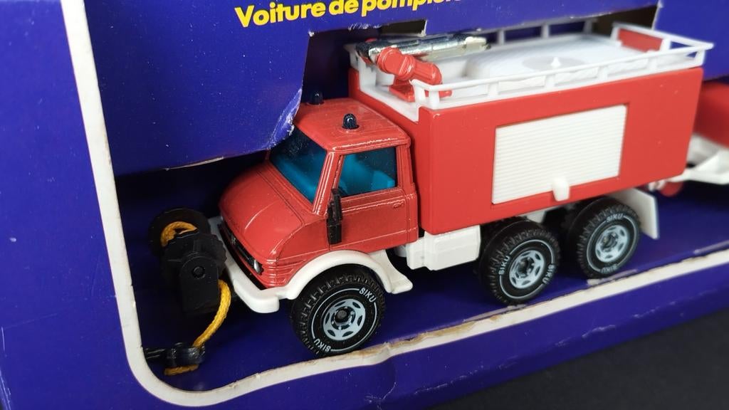 Mercedes Benz Unimog Feuerwehr 1;55 Siku 2913 Pol, Schlittenbacherstrasse 60 Lüdenscheid Germany, Ophalen of Verzenden, Bus of Vrachtwagen