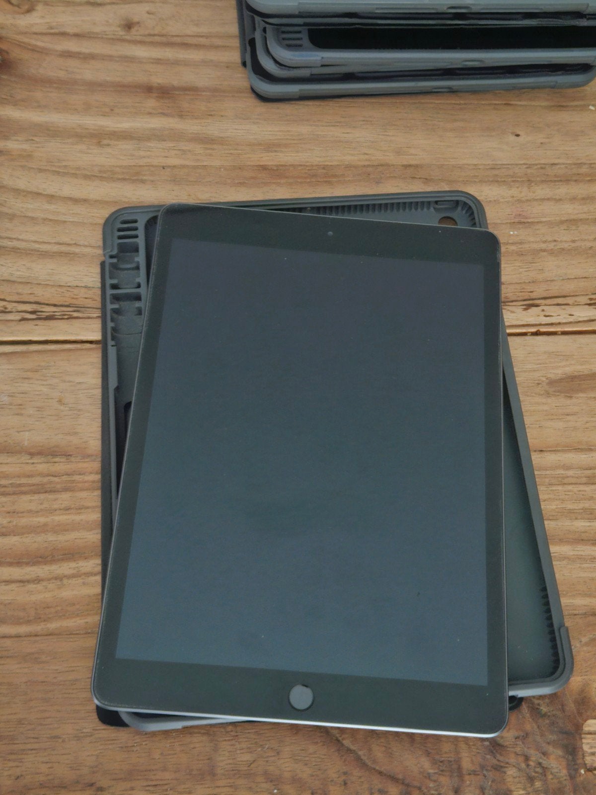 iPad 8e generatie 10.2 32GB nieuwstaat €125, Computers en Software, 32 GB, Apple iPad, Zwart, Zo goed als nieuw