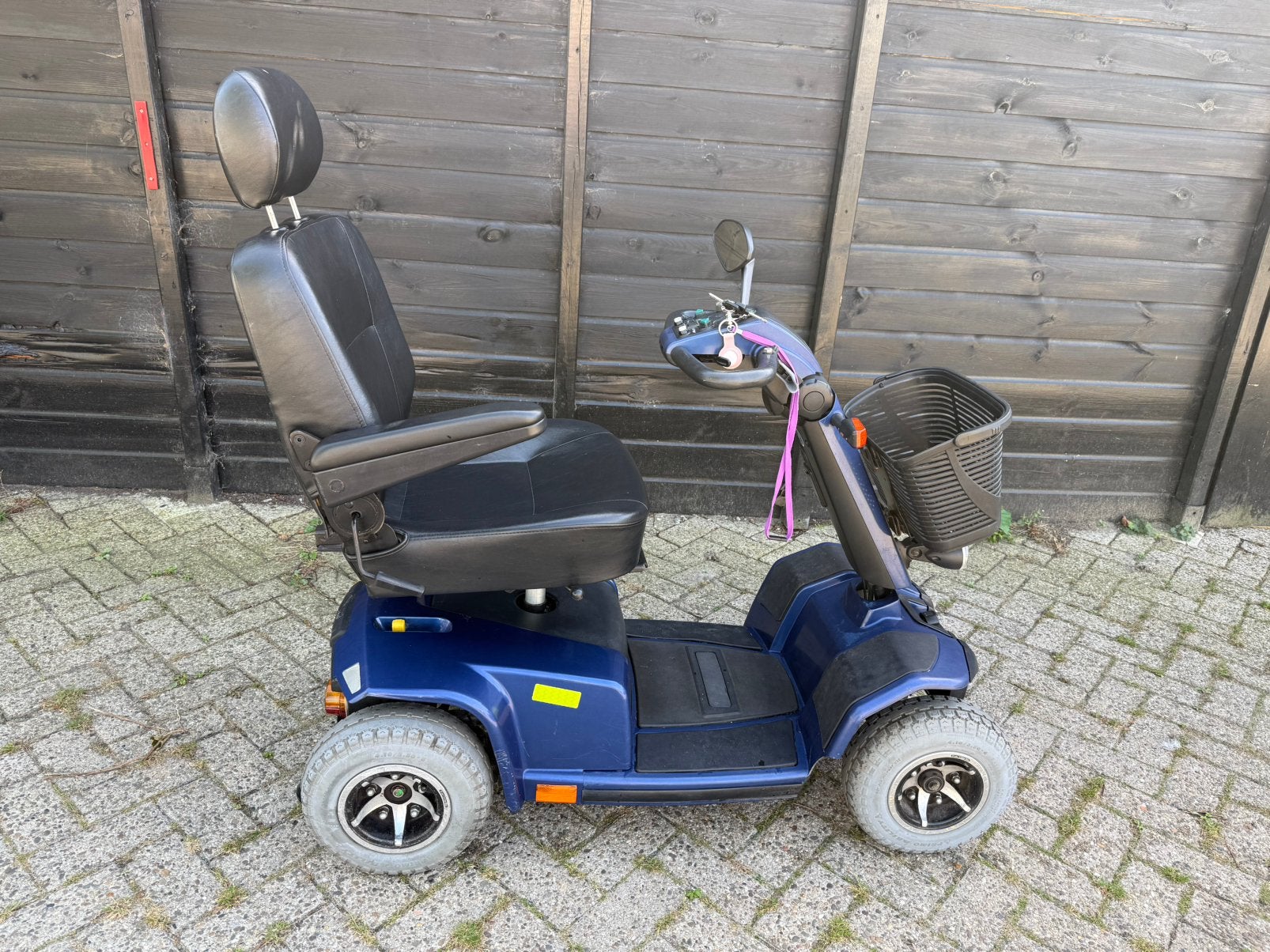 Pride Victory 10 Scootmobiel – Nieuwe Accu’s (Mei 2026), Ophalen, 16 km/u of meer, 46 km of meer, Gebruikt