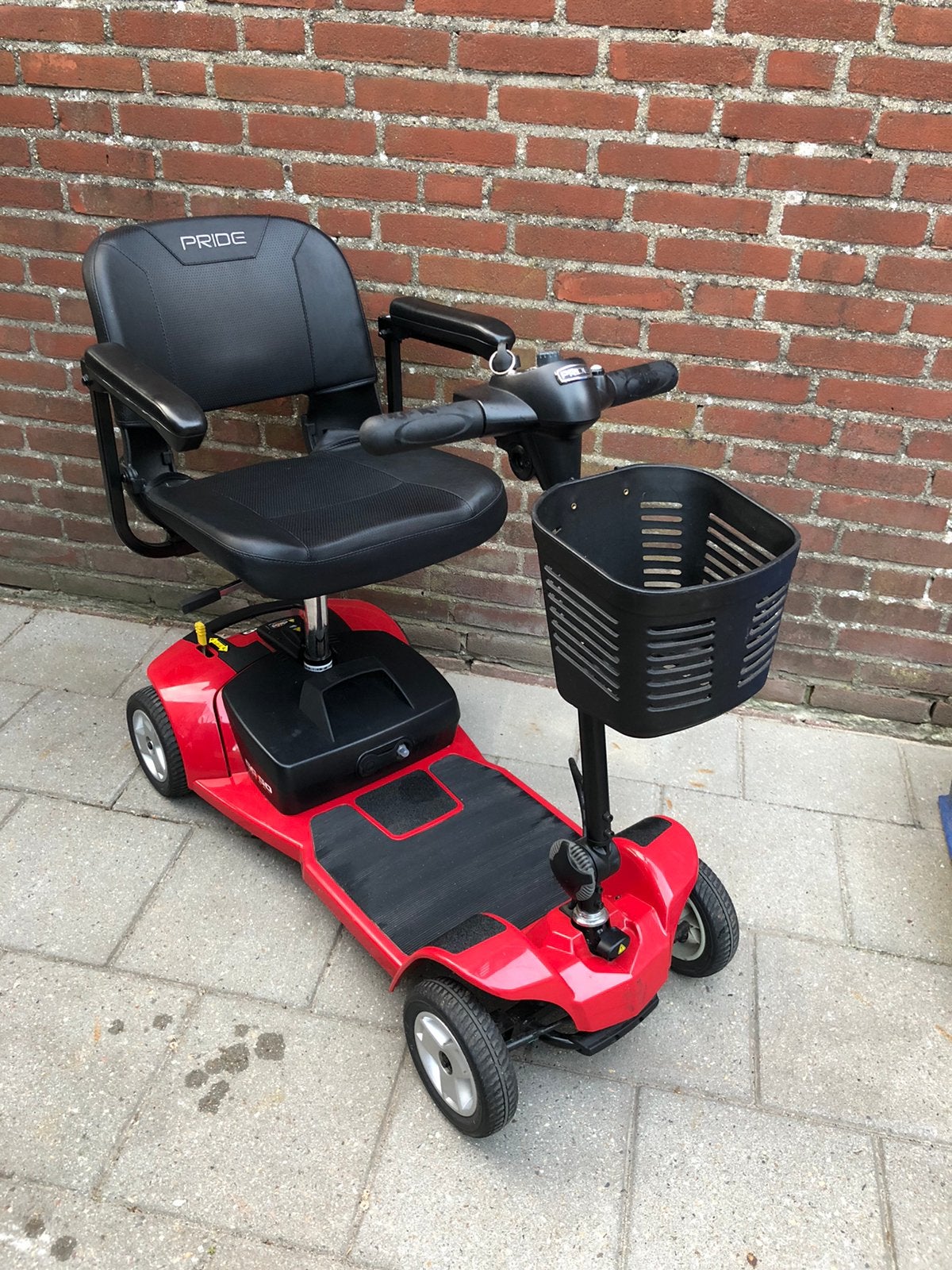 Pride Gogo ultra x scootmobiel, inklapbare scootmobiel, Diversen, Rolstoelen, Ophalen of Verzenden, Zo goed als nieuw