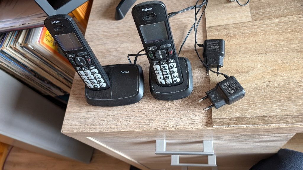 prima Profoon dect telefoons PDX-2928 met accus en laders, Telecommunicatie, Vaste telefoons | Handsets en Draadloos, Ophalen of Verzenden