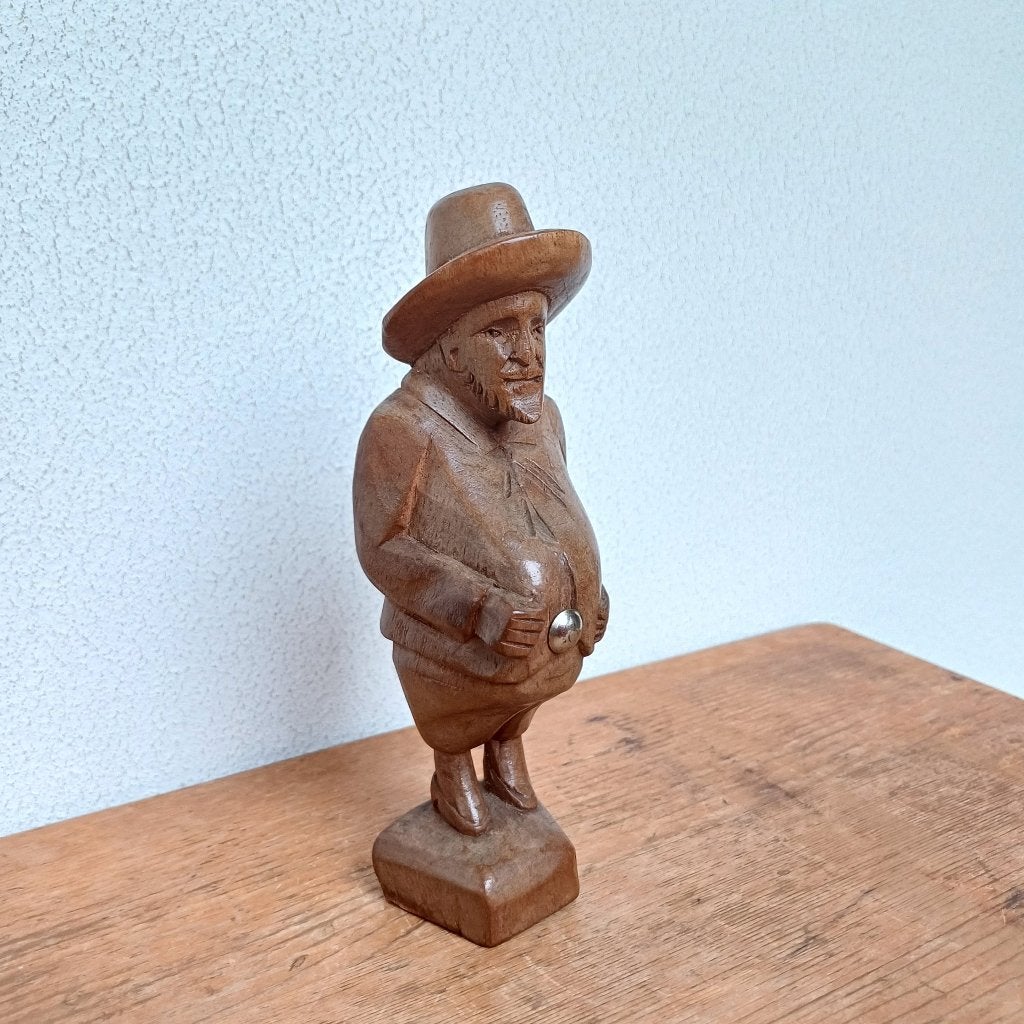 Handgesneden houten beeld man, Antiek en Kunst, Minder dan 20 cm, Ophalen of Verzenden, Handgemaakt, Beeld