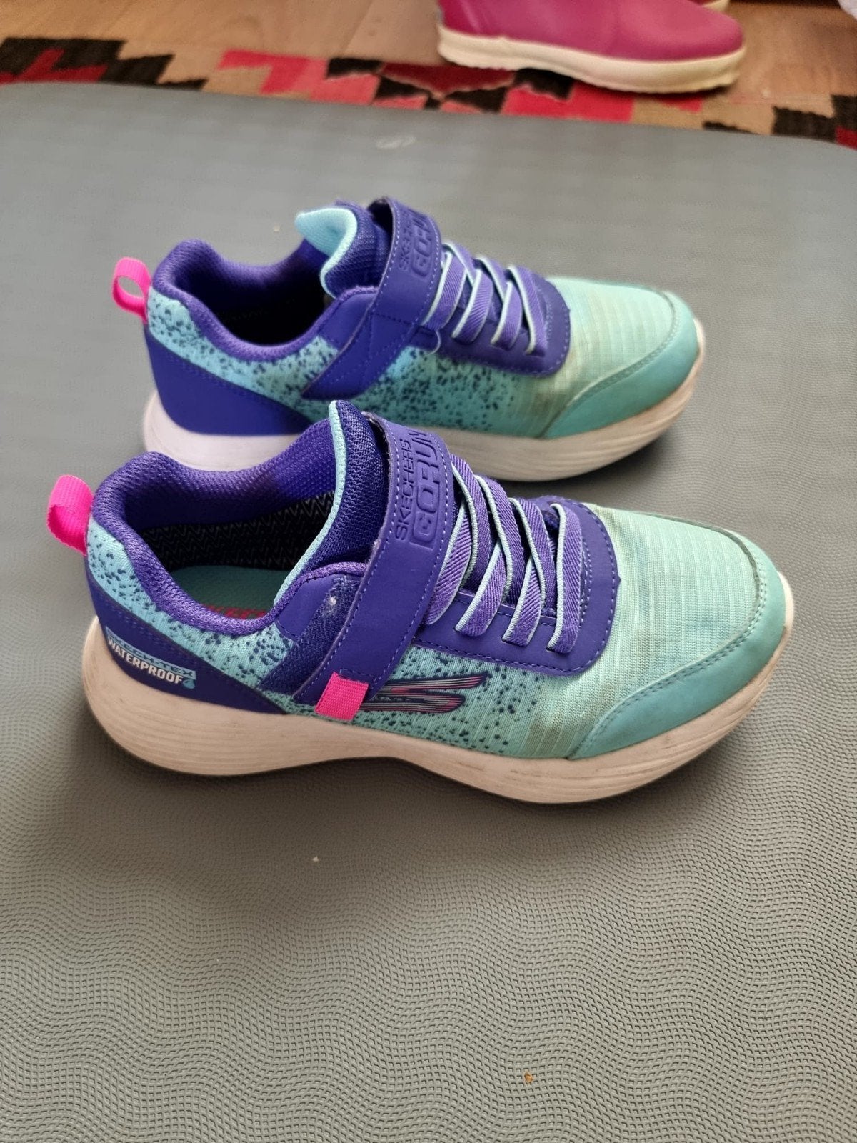 Skechers Waterproof Kinder Sportschoenen Maat 32, Gebruikt, Jongen of Meisje, Sportschoenen, Skechers