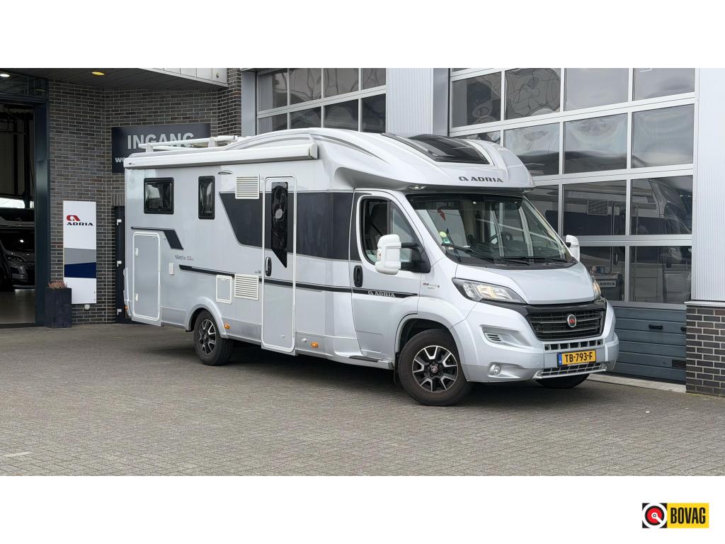 Adria Matrix Supreme 670 SL, Caravans en Kamperen, Automaat, Fiat, 7 tot 8 meter, Diesel