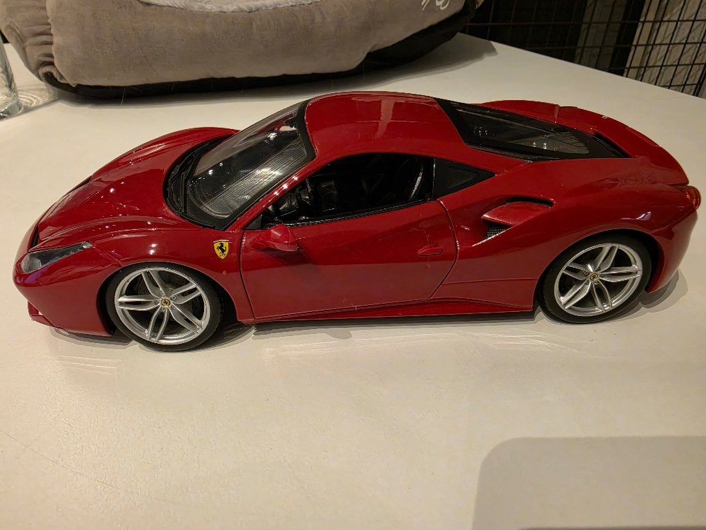Ferrari 488 GTB 1/18, Ophalen of Verzenden, Gebruikt, Auto, Bburago