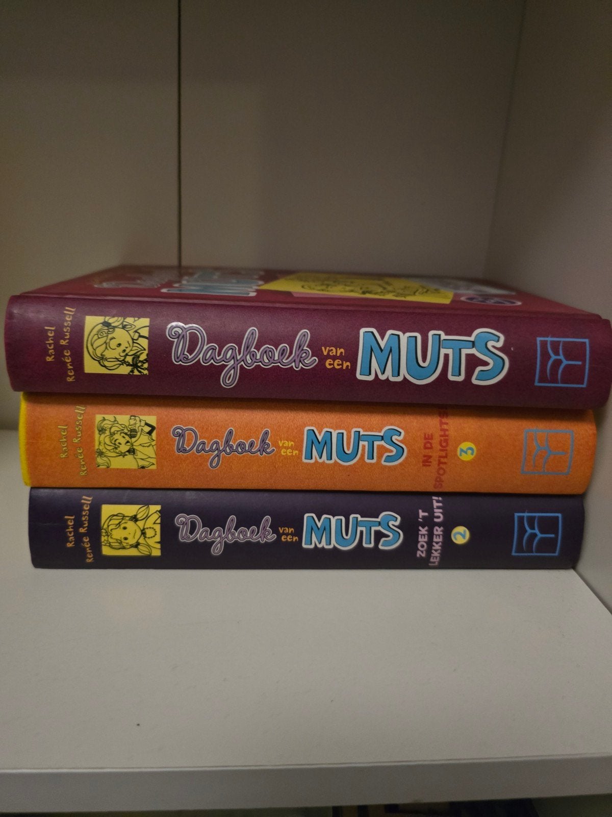 Dagboek van een Muts - Eerste 3 delen, Boeken, Ophalen of Verzenden, Zo goed als nieuw, Rachel Renée Russell, Fictie