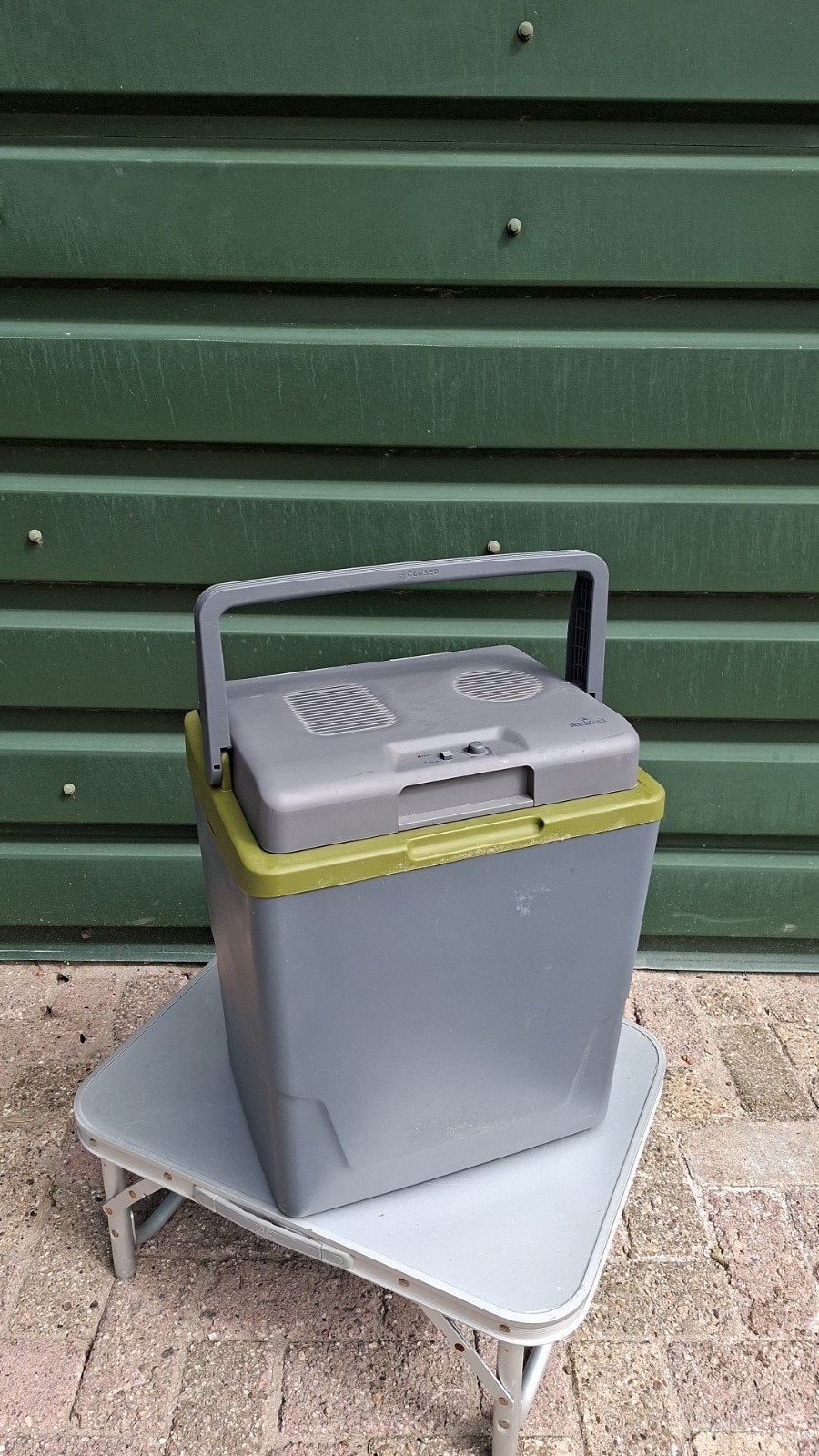 Elektrische koelbox - 29 liter - 12 volt & 230 volt, Ophalen of Verzenden, Zo goed als nieuw, Elektrisch