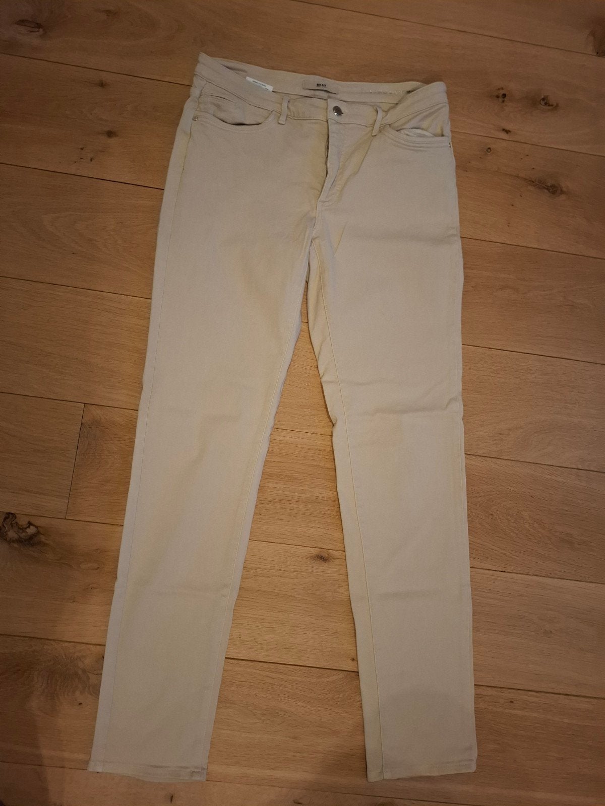 Mooie creme broek van Brax mt 40L, Maat 38/40 (M), Verzenden, Beige, BRAX