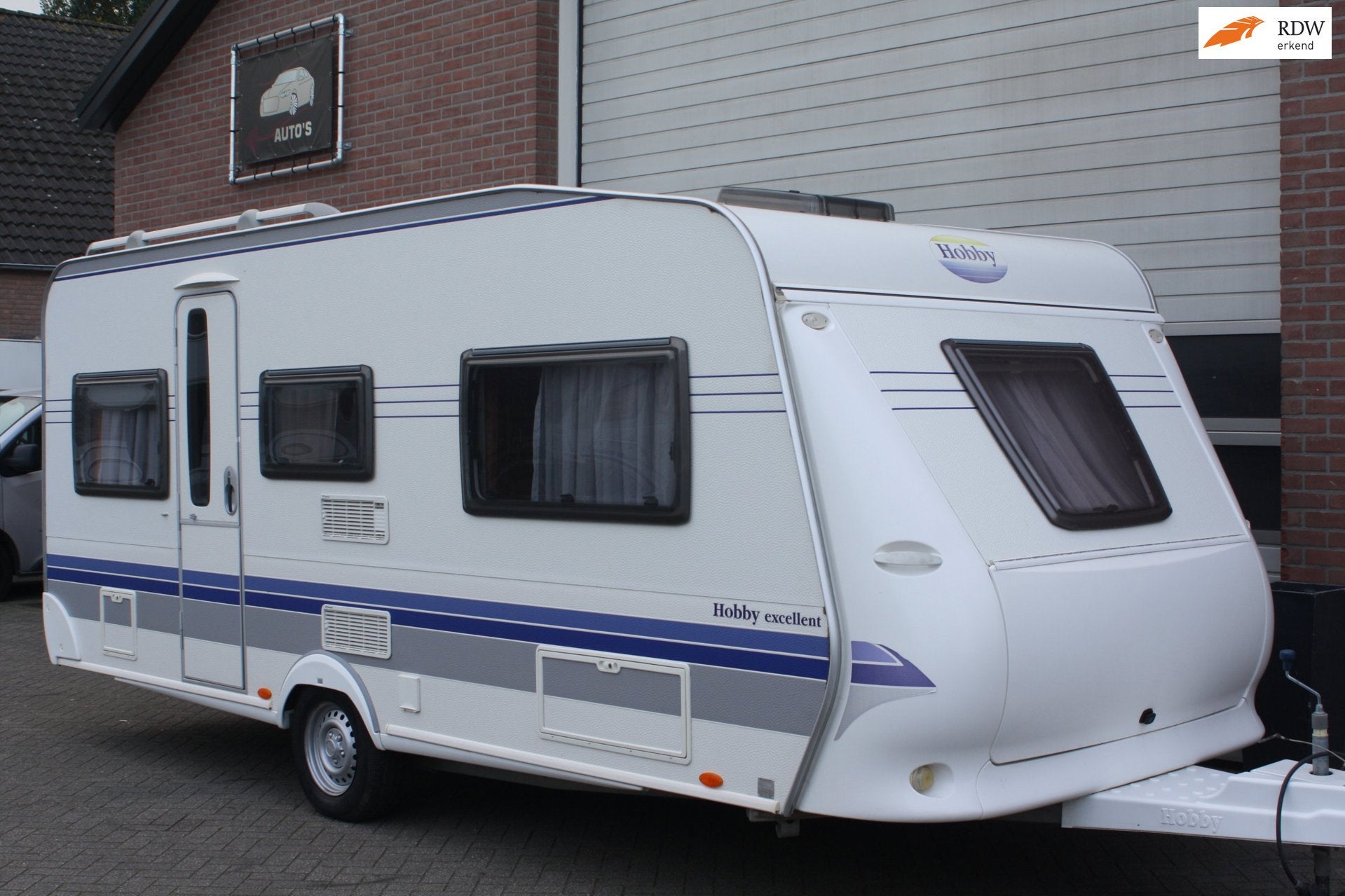 Hobby 495 UL Garantie, Rond zit, Enkele Bedden Boiler, Midde, Bedrijf, 1000 - 1250 kg, Hobby