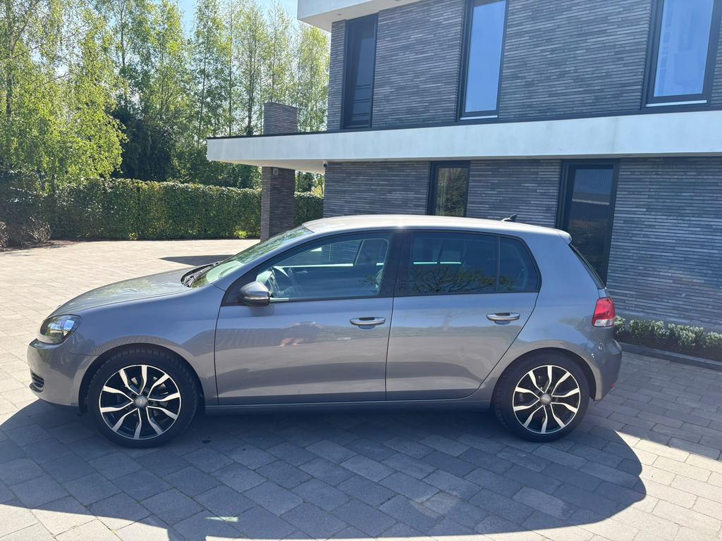 Volkswagen Golf, boekjes aanwezig, VASTE PRIJS., Auto's, Volkswagen, Voorwielaandrijving, 4 cilinders, 610 kg, 49 €/maand