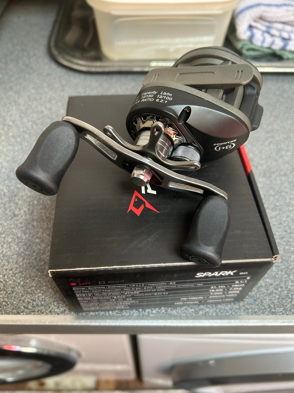 SPARK 80 Baitcaster Reel - Nieuw in doos, Ophalen, Nieuw, Molen