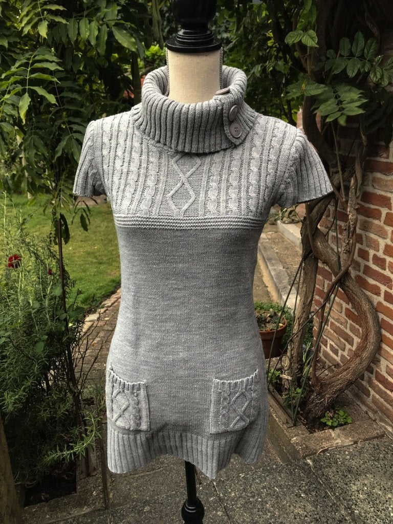 elegante half lange grijze kabel kol trui jurk mt M, Kleding | Dames, Jurken, Maat 38/40 (M), Ophalen of Verzenden, Zo goed als nieuw