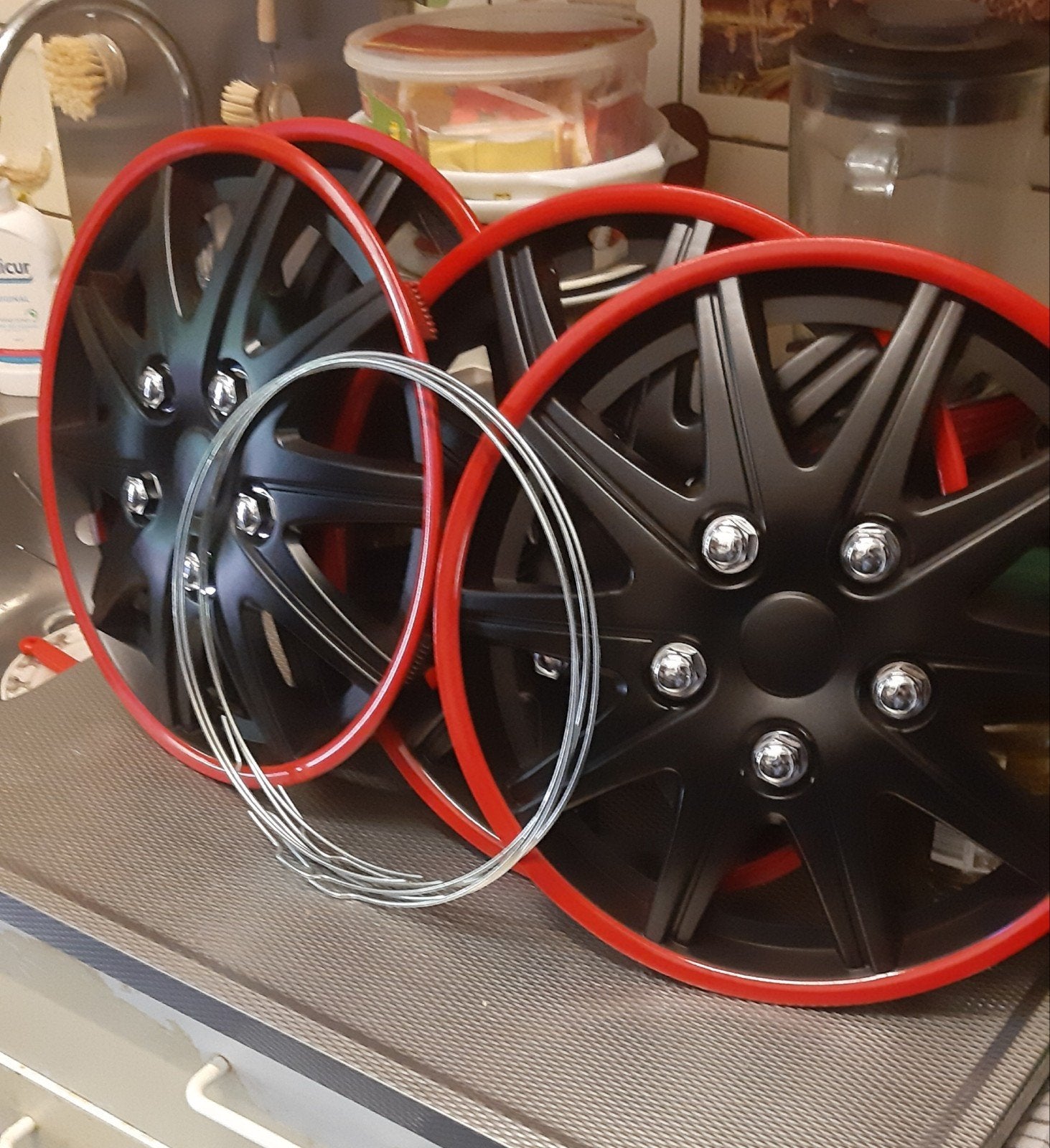 Nieuwe wieldoppen set kunststof met metalen ringen 13 inch, Auto diversen, Wieldoppen, Ophalen of Verzenden