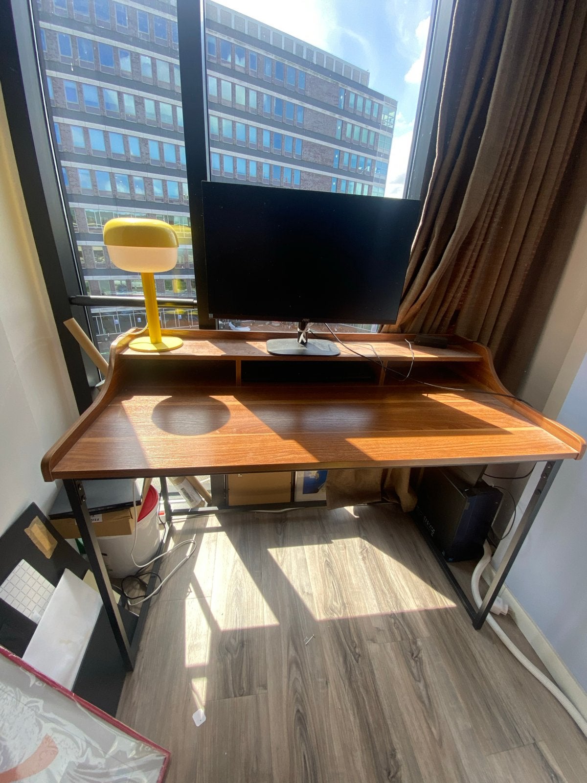 Houten computerbureau met opbergruimte, Ophalen, Opbergruimte, Gebruikt, Hout