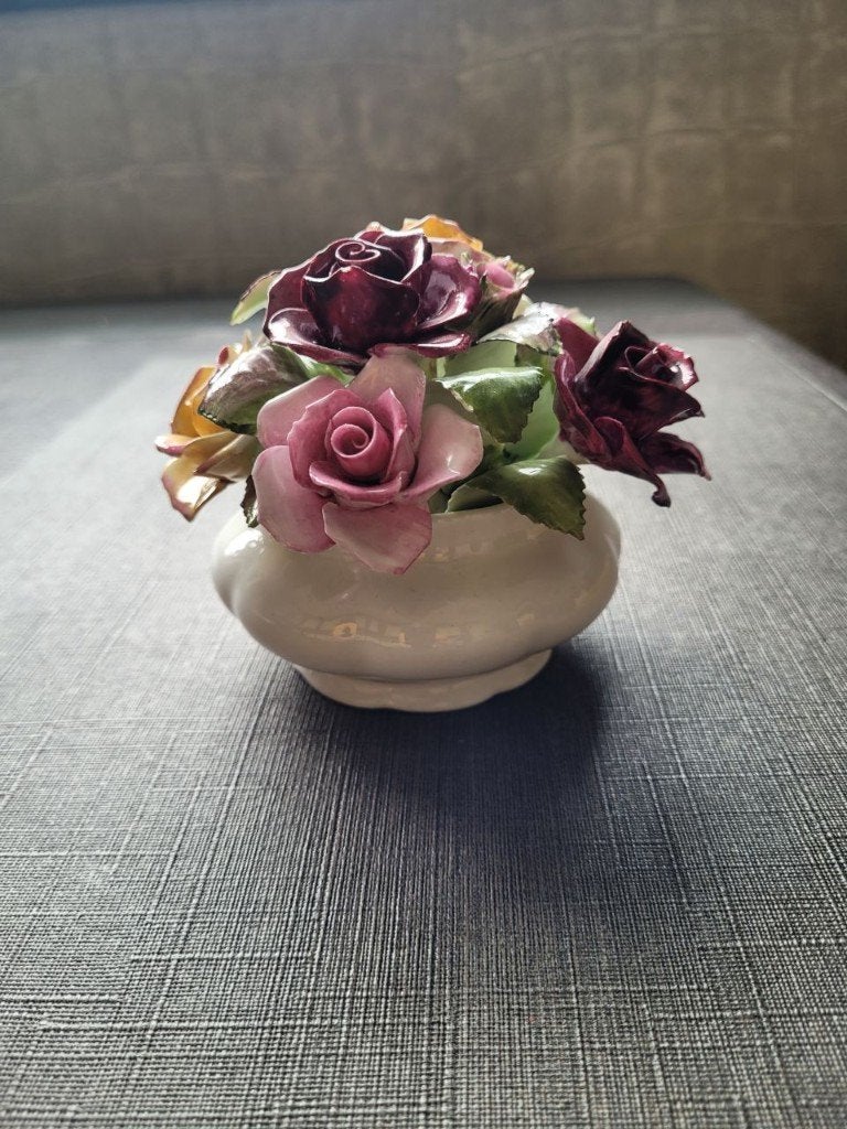 Royal Albert old country potje met bloemen, Ophalen of Verzenden