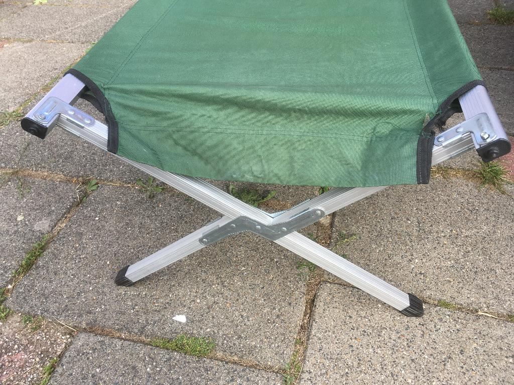 aluminium veldbed inklapbaar opvouwbaar ligbed, Ophalen of Verzenden, Overige
