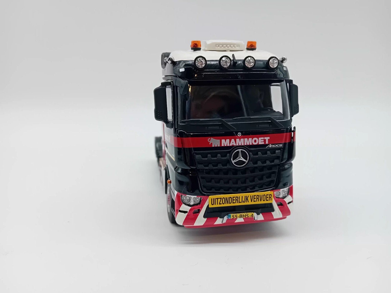 IMC MERCEDES BENZ AROCS openslaande deuren - MAMMOET