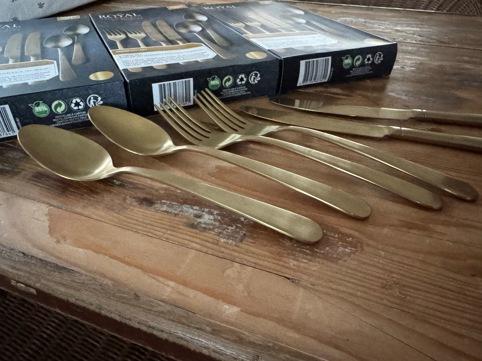 Royal van Kempen & Begeer bestekset 8 personen - Goudkleurig, Huis en Inrichting, Keuken | Bestek, Ophalen of Verzenden, Nieuw