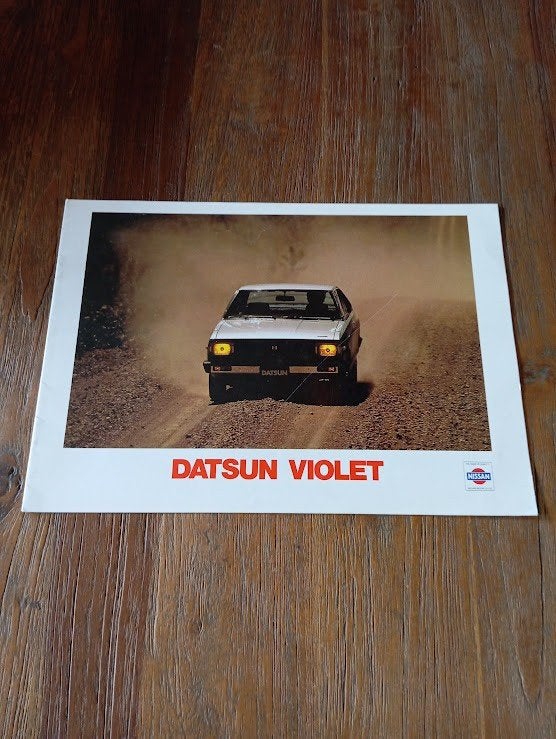 Datsun Violet 12 pag., Verzenden, Zo goed als nieuw, Overige merken
