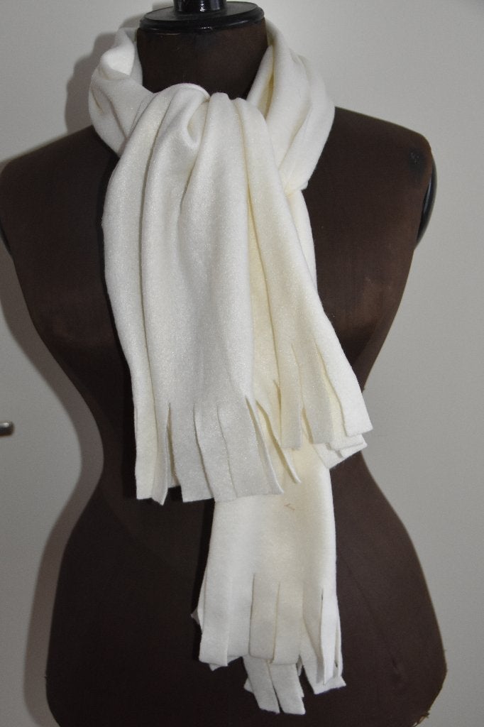 Nieuwe heerlijk zachte witte brede sjaal, Kleding | Dames, Mutsen, Sjaals en Handschoenen, Verzenden, Nieuw, Maat 46/48 (XL) of groter