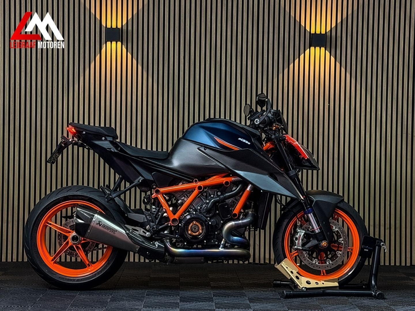 KTM 1290 SUPER DUKE R EVO - VOl Carbon - Titanium Akrapovic, Motoren, Motoren | KTM, 2 cilinders, KTM, Bedrijf, Meer dan 35 kW