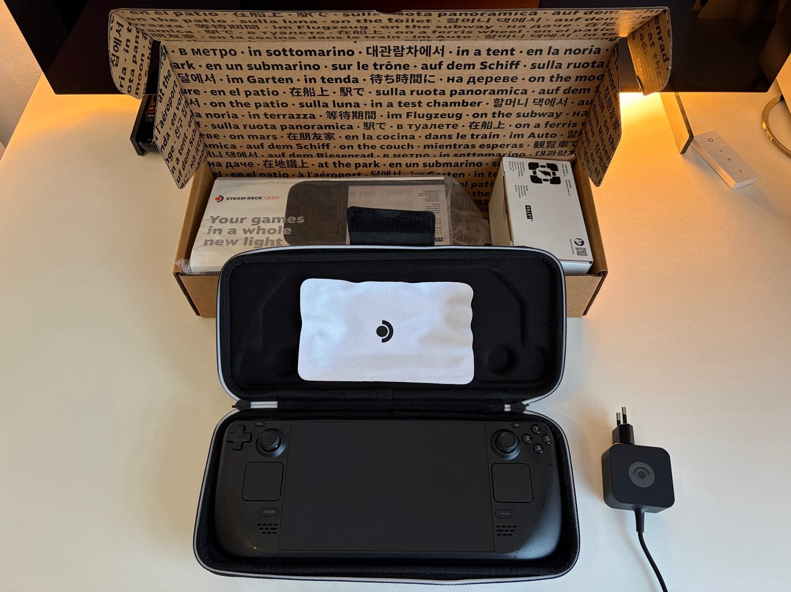 Steam Deck OLED 1TB (feb 2026) met officiële case en oplader, Ophalen, Valve, Zo goed als nieuw