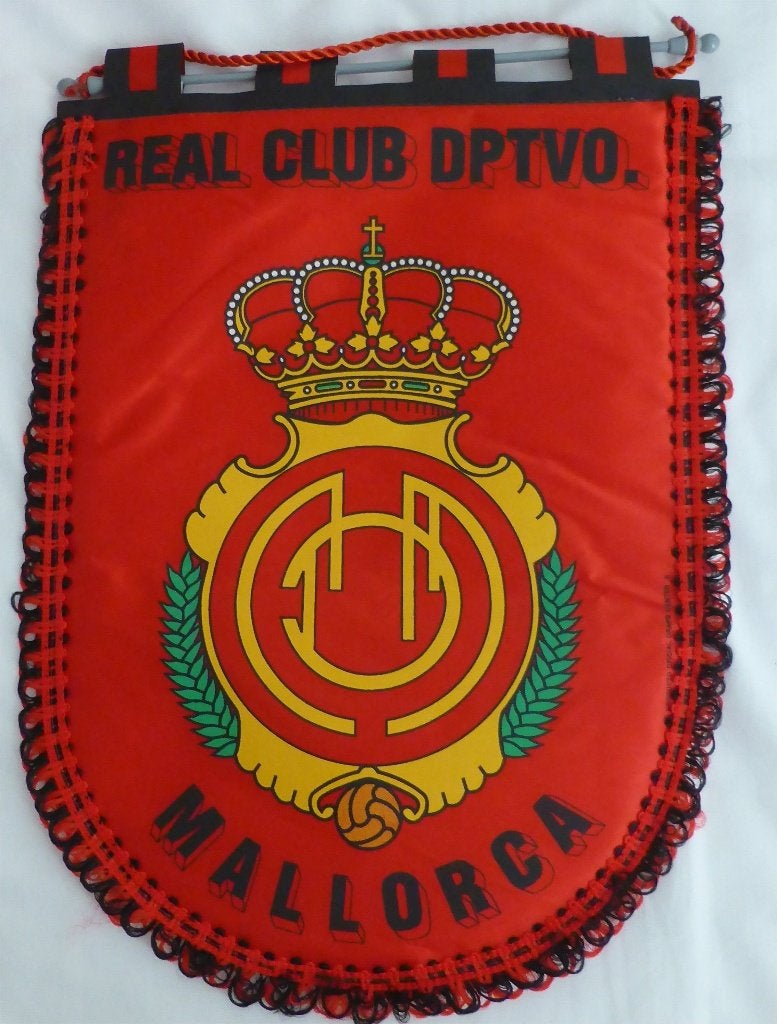 7 grote vanen voetbal Clubs Spanje La Liga, Verzamelen, Ophalen of Verzenden, Zo goed als nieuw, Buitenlandse clubs, Vaantje of Sjaal