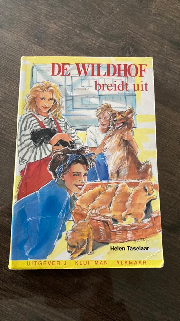 Boek De Wildhof breidt uit, Ophalen of Verzenden, Gelezen, Fictie algemeen