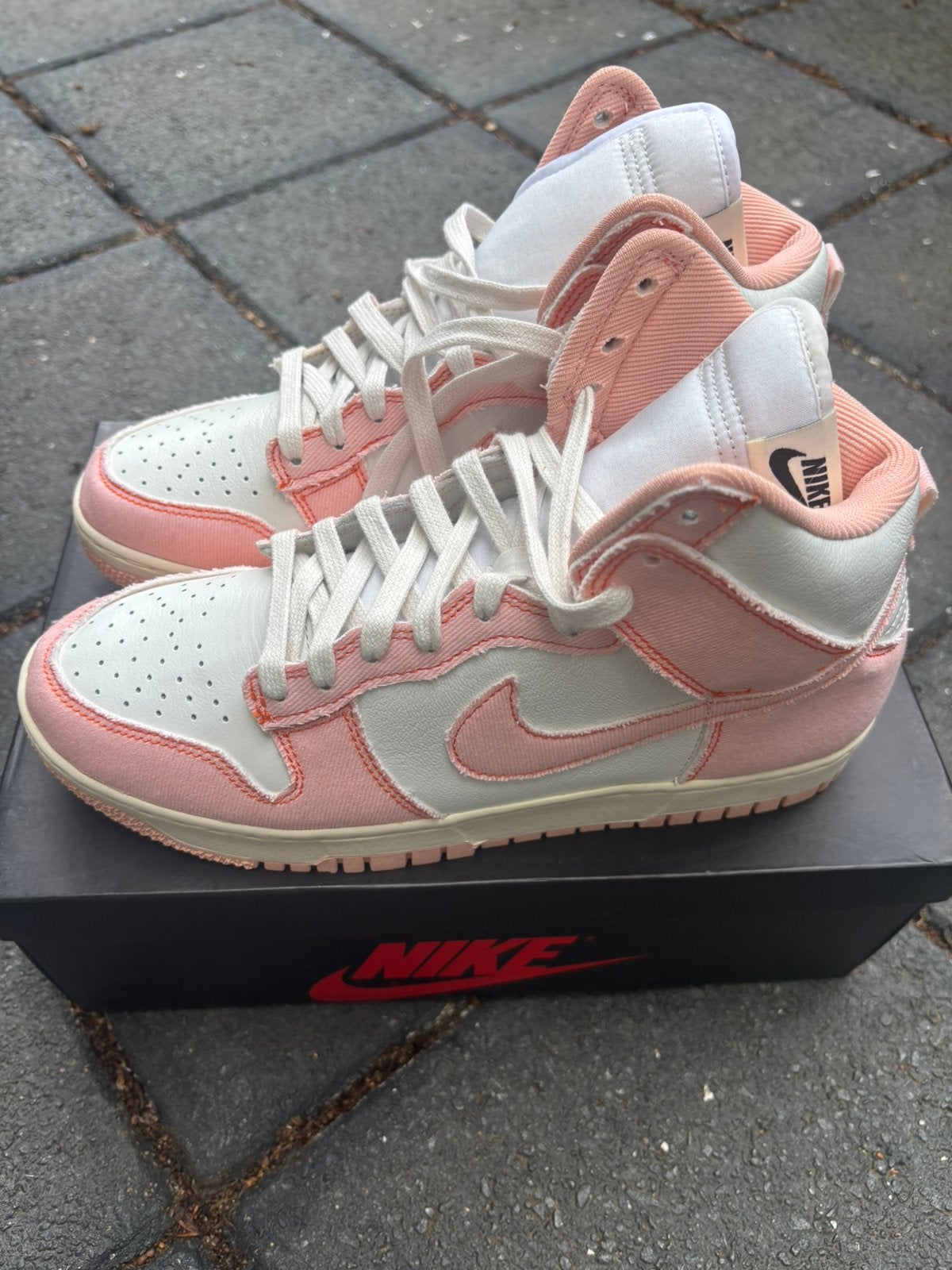 Nike Dunk High Pink, Nieuw, Ophalen of Verzenden, Sneakers of Gympen, Roze