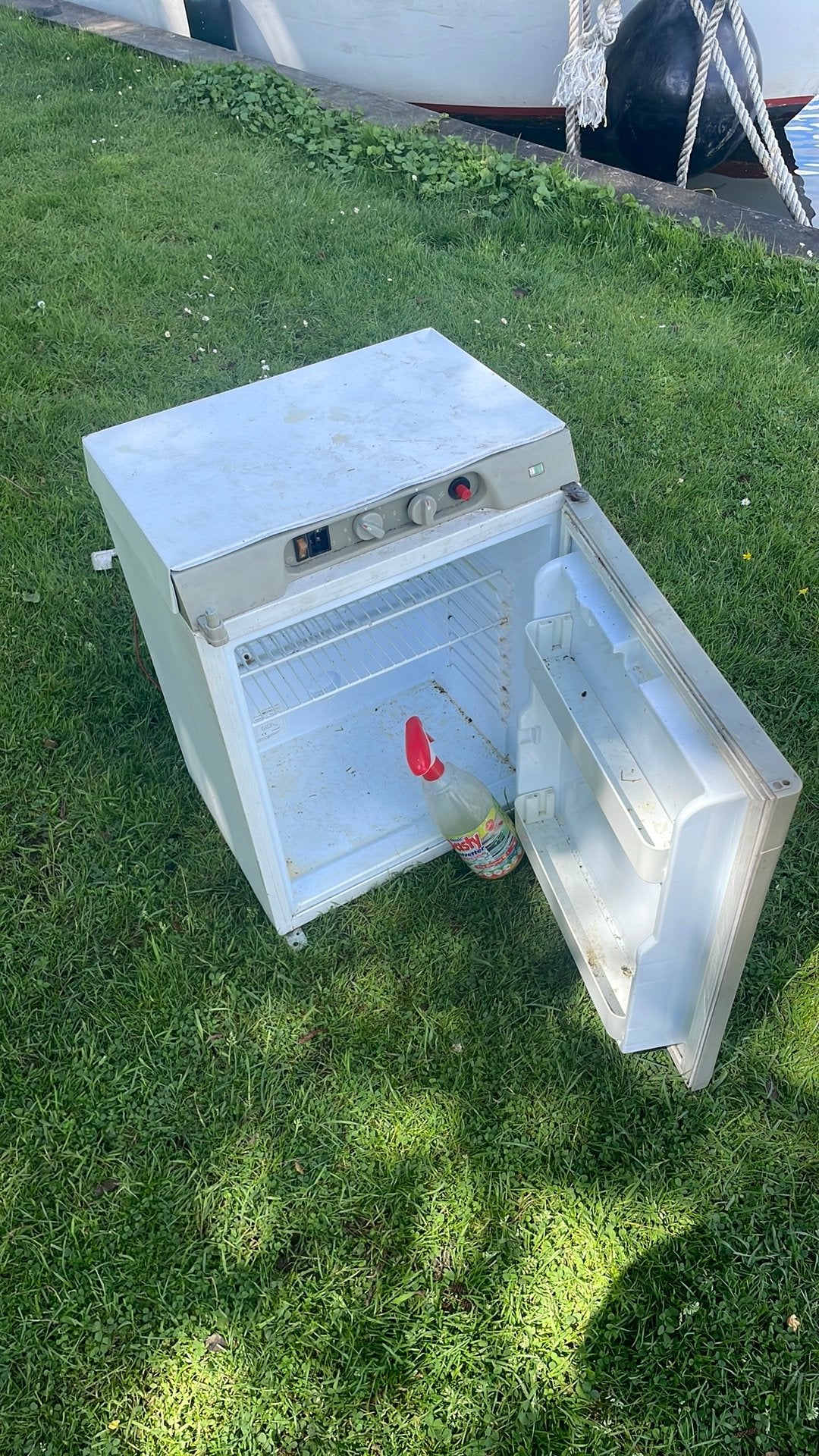 Compacte koelkast met vriesvak - Gebruikt, Witgoed en Apparatuur, Koelkasten en IJskasten, Gebruikt, Ophalen of Verzenden, Minder dan 75 liter